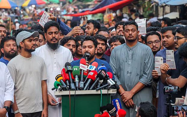 জামায়াত থেকে আলাদা পরিচয় ধরে রাখতে চায় এনসিপি, খুলনার লংমার্চে প্রতীকী উপস্থিতির আলোচনা