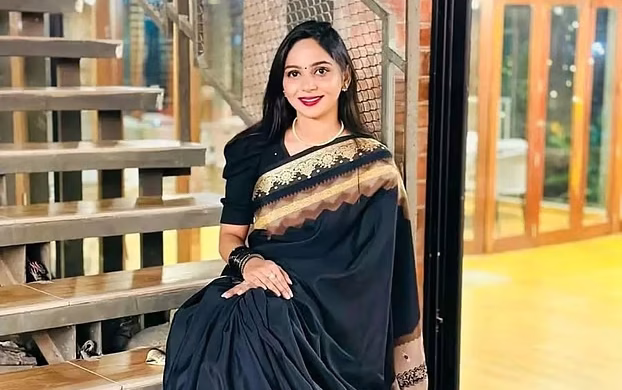 বিয়ের অনুষ্ঠান হওয়ার আগেই মৃত্যু! বাবাকে বাঁচানোর আকুতি বর্ষার